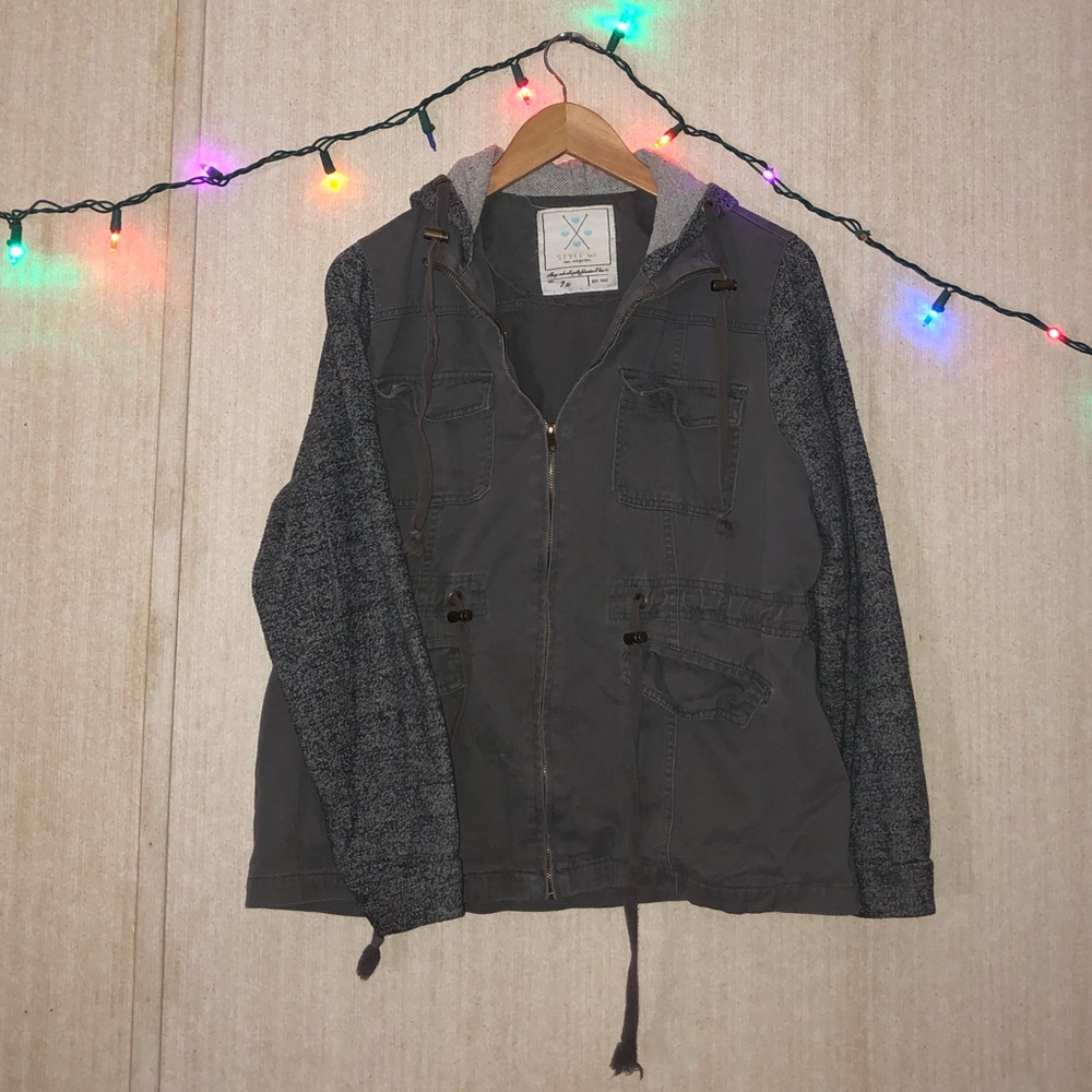 grey jacket 🗝